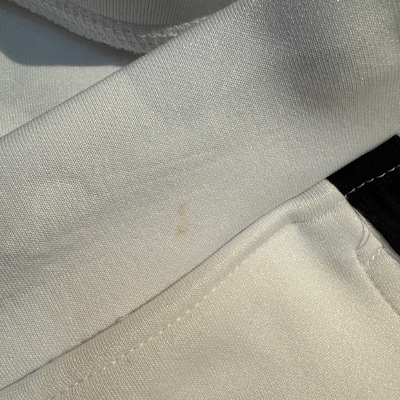 New Karl Lagerfeld White Shorts - Picture 12 of 12